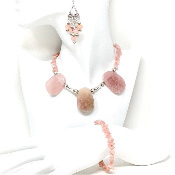 Rose Quartz necklace w/ bracelet & jade earrings - Picture 1 of 8